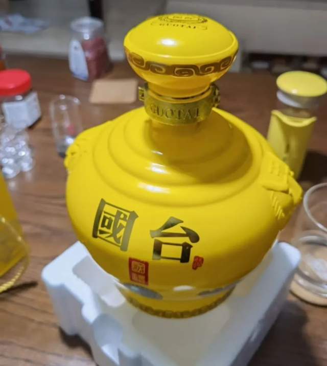 国台酒成了年货新选择_百科TA说