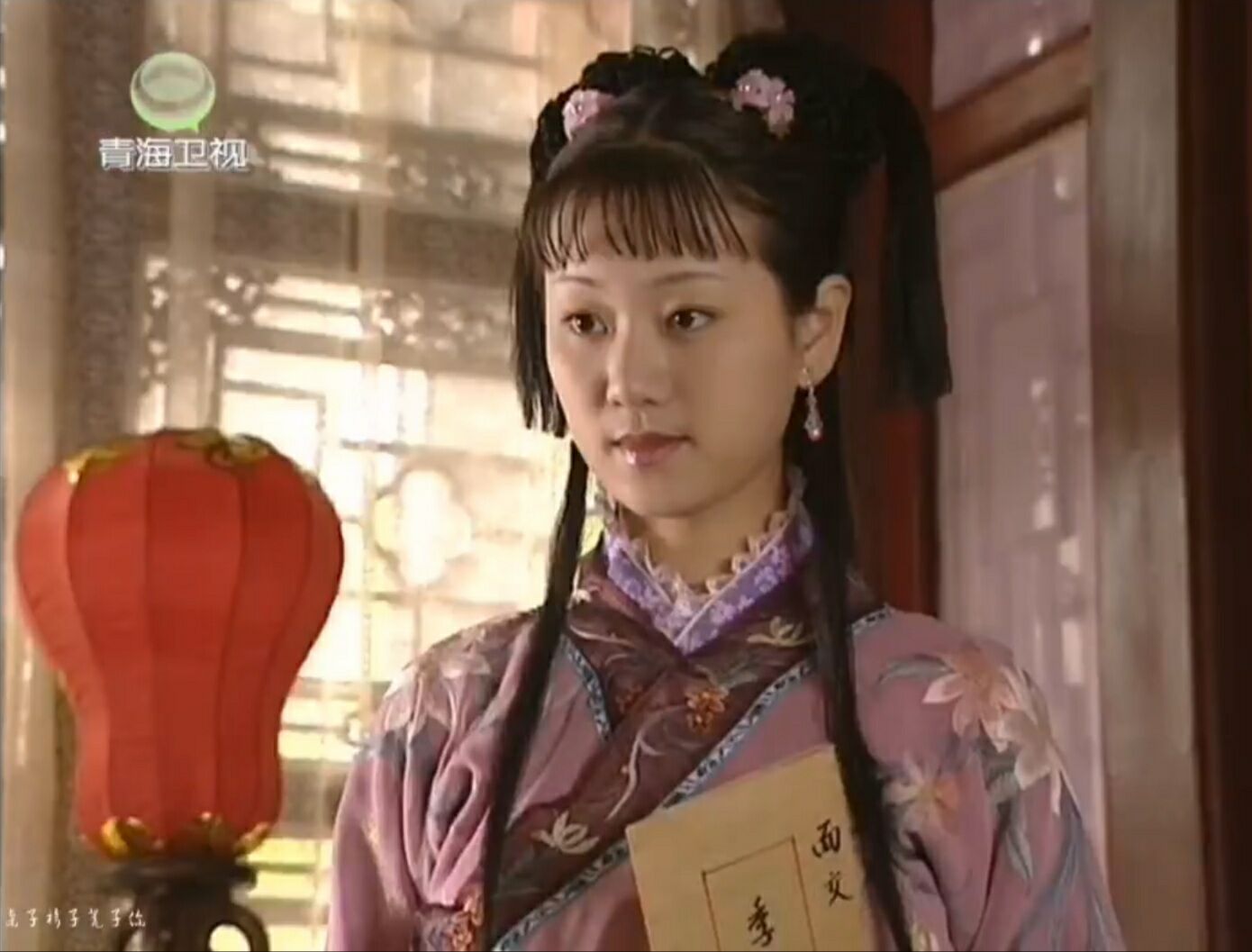 女,电视剧《上错花轿嫁对郎》中的人物,由演员徐婧灵饰演