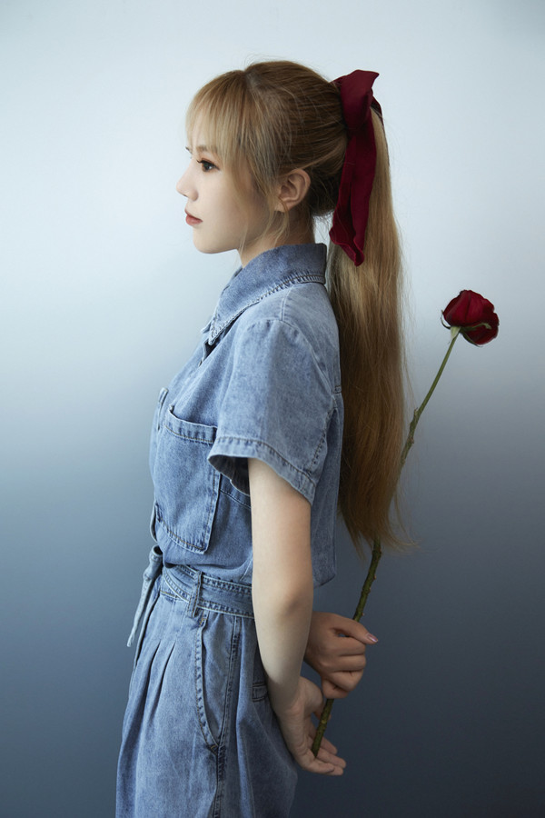  p>苏晗,中国内地女歌手.