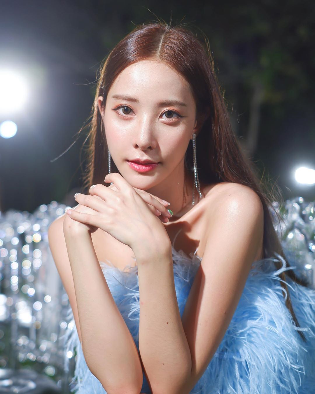  p>茶拉达·瑛拉朋(piglet),1995年7月8日出生于泰国曼谷,泰国女演员