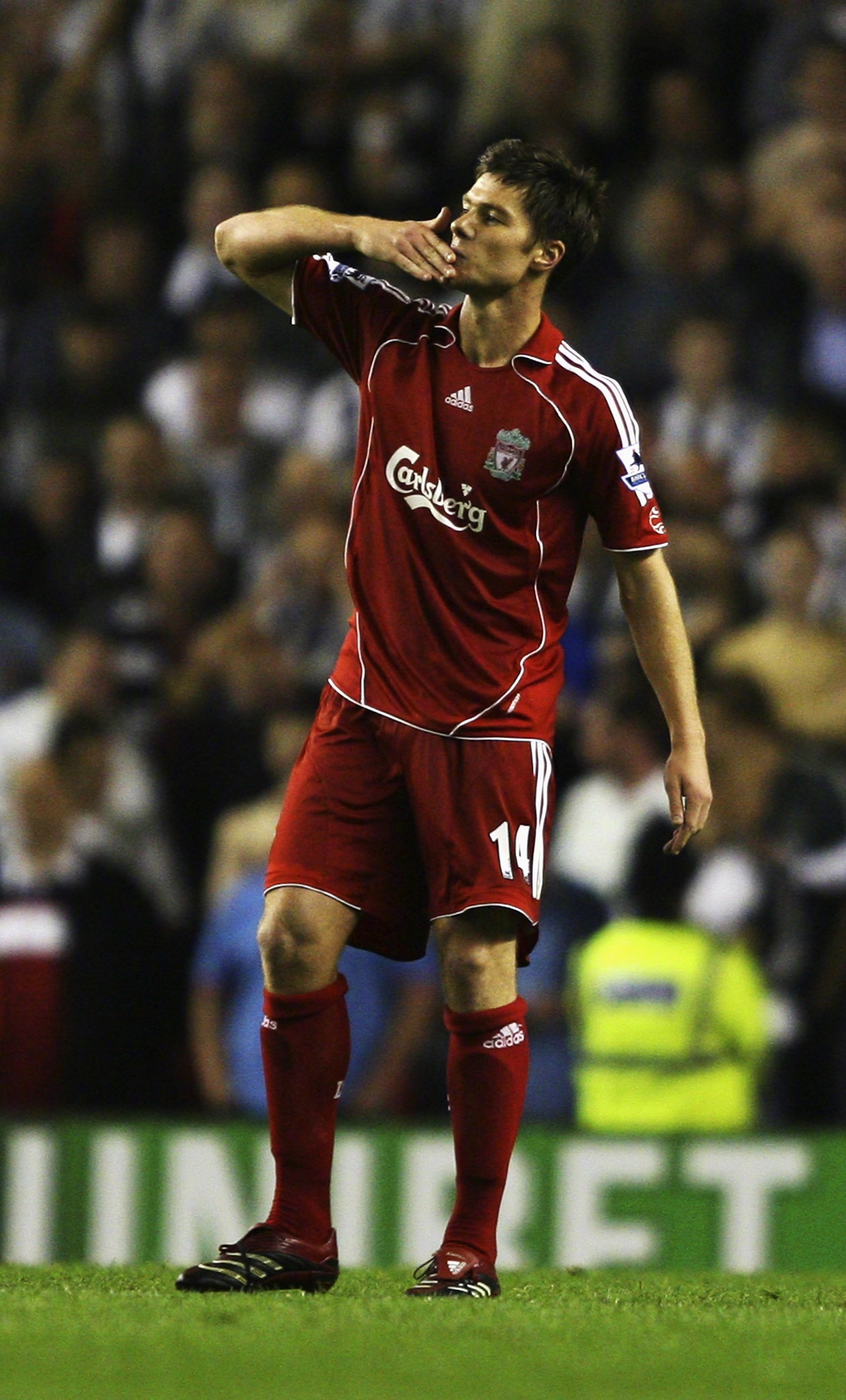 8pyevq">哈维·阿隆索(xabi alonso),全名哈维·阿隆索·奥拉诺(xabi