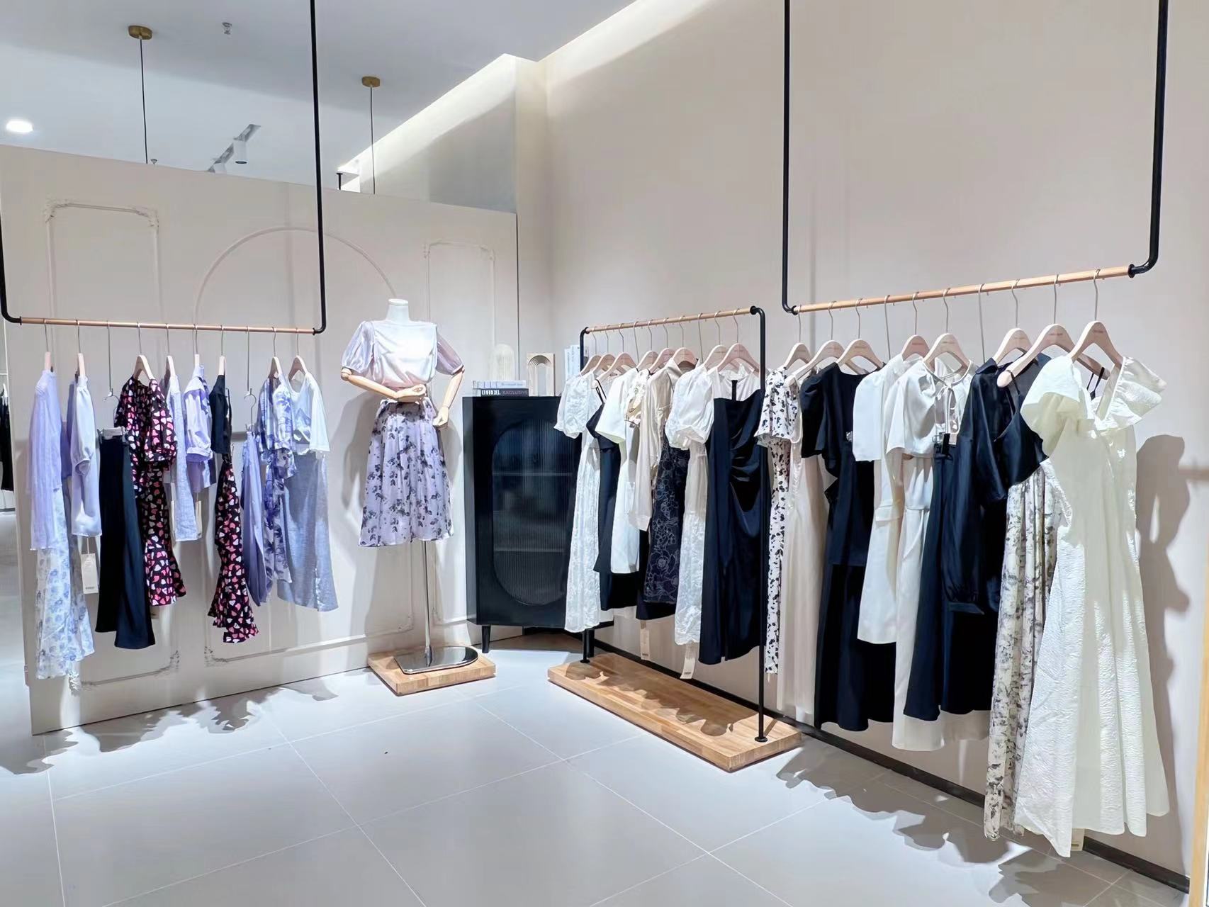 data-ctrid="su6sfhuhelba">苞谷米(crongrain)是一个属于轻时尚女装