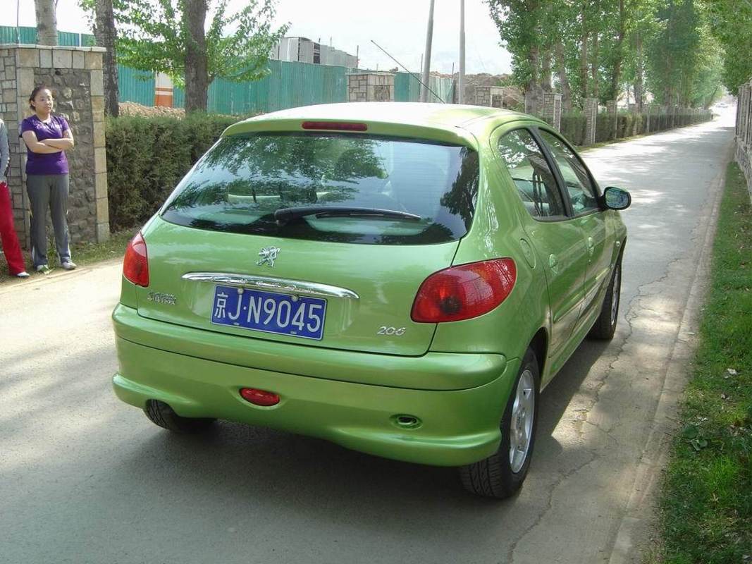 东风标致206参数(标致206报废多少钱)