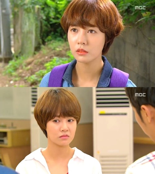  p>崔允英,1986年9月25日出生于首尔,韩国女演员.