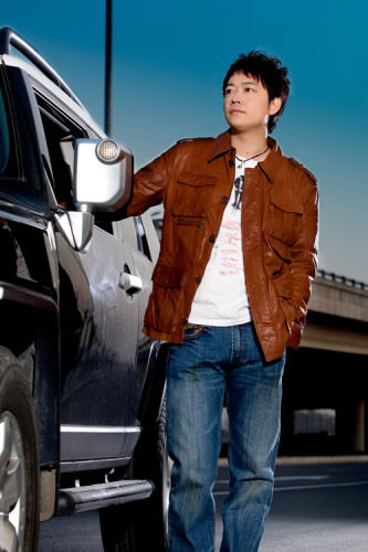  p>邢天溯,原名邢天卓,1978年9月2日出生于黑龙江省哈尔滨市,中国内地