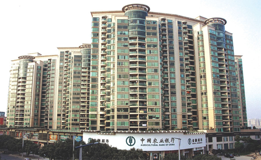  p data-id="gnwwss3rxi">金月湾广场建筑面积近9万平米,是集美食