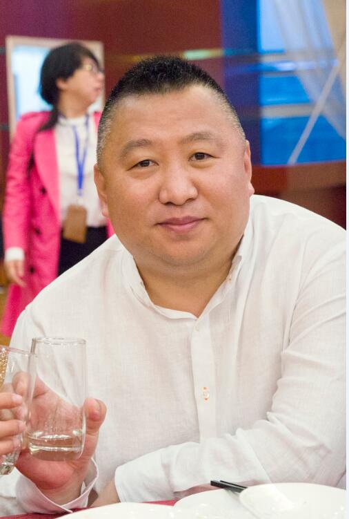  p data-id="gnwymxqjkh">张爱华,男,1974年出生于天津,著名出品人