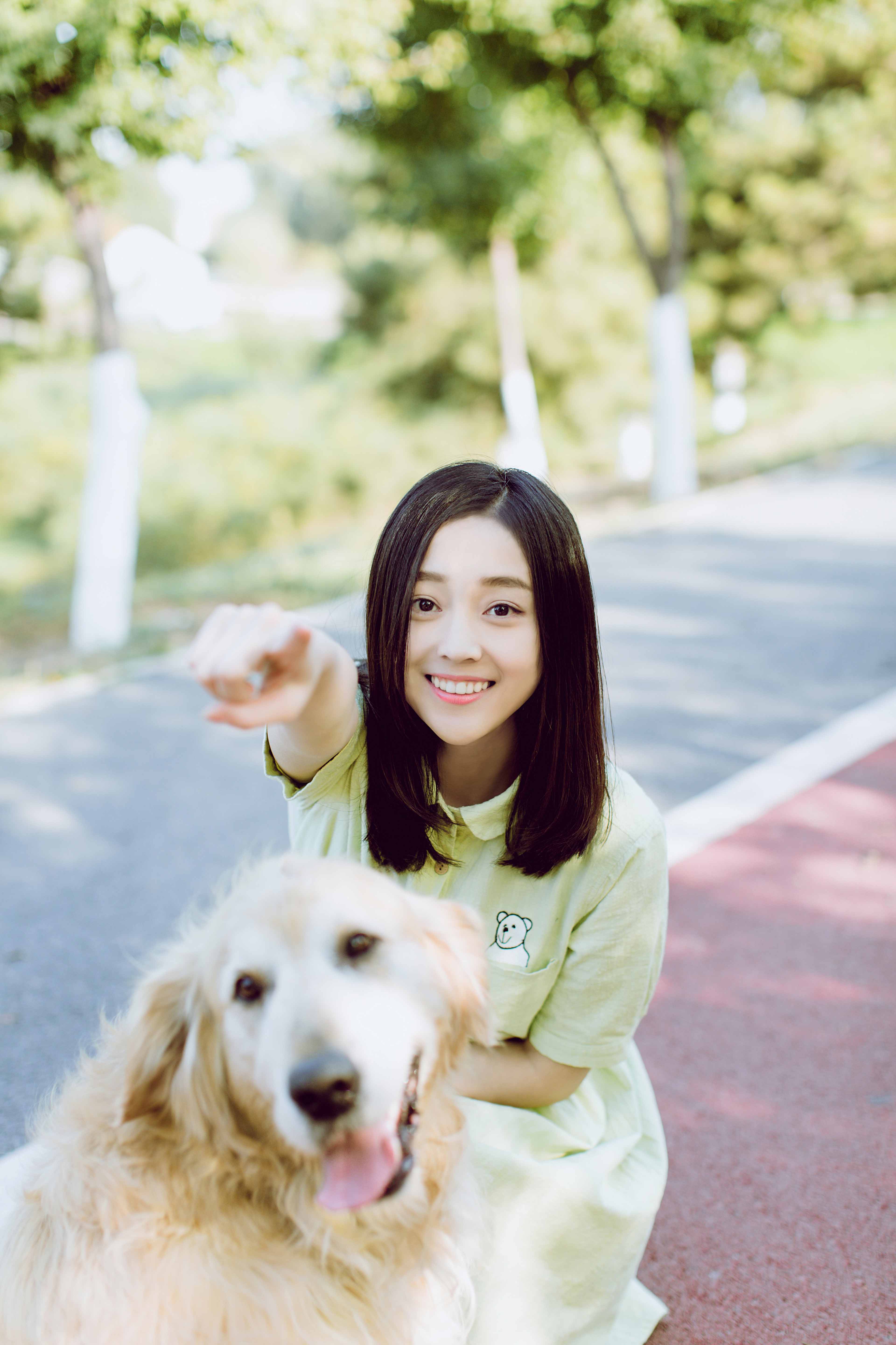  p data-id="gnx2qpxkjc">何花,5月19日出生于湖北省十堰市,中国内地