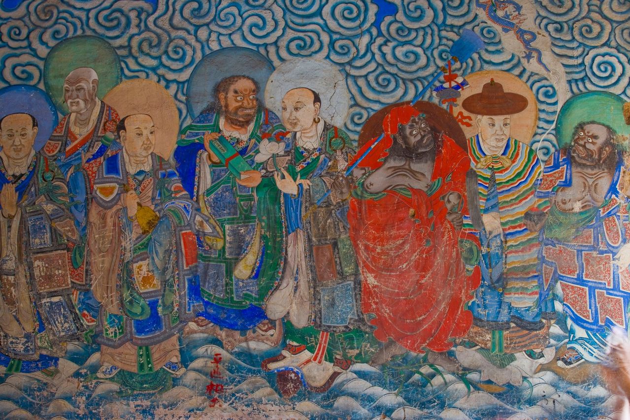  p>云冈石窟位于山西省大同市城西约16公里的武州(周)山南麓,武州川的