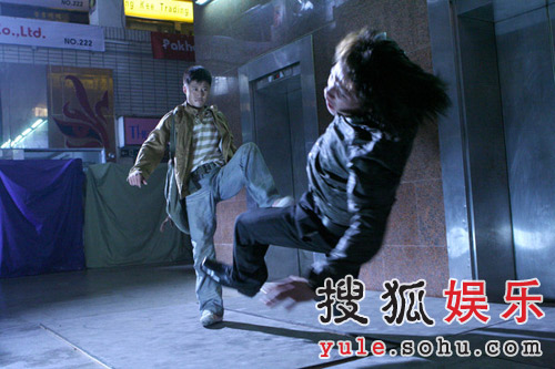  p>《双子神偷》是一部香港动作喜剧电影,由 a href="#" data-lemmaid