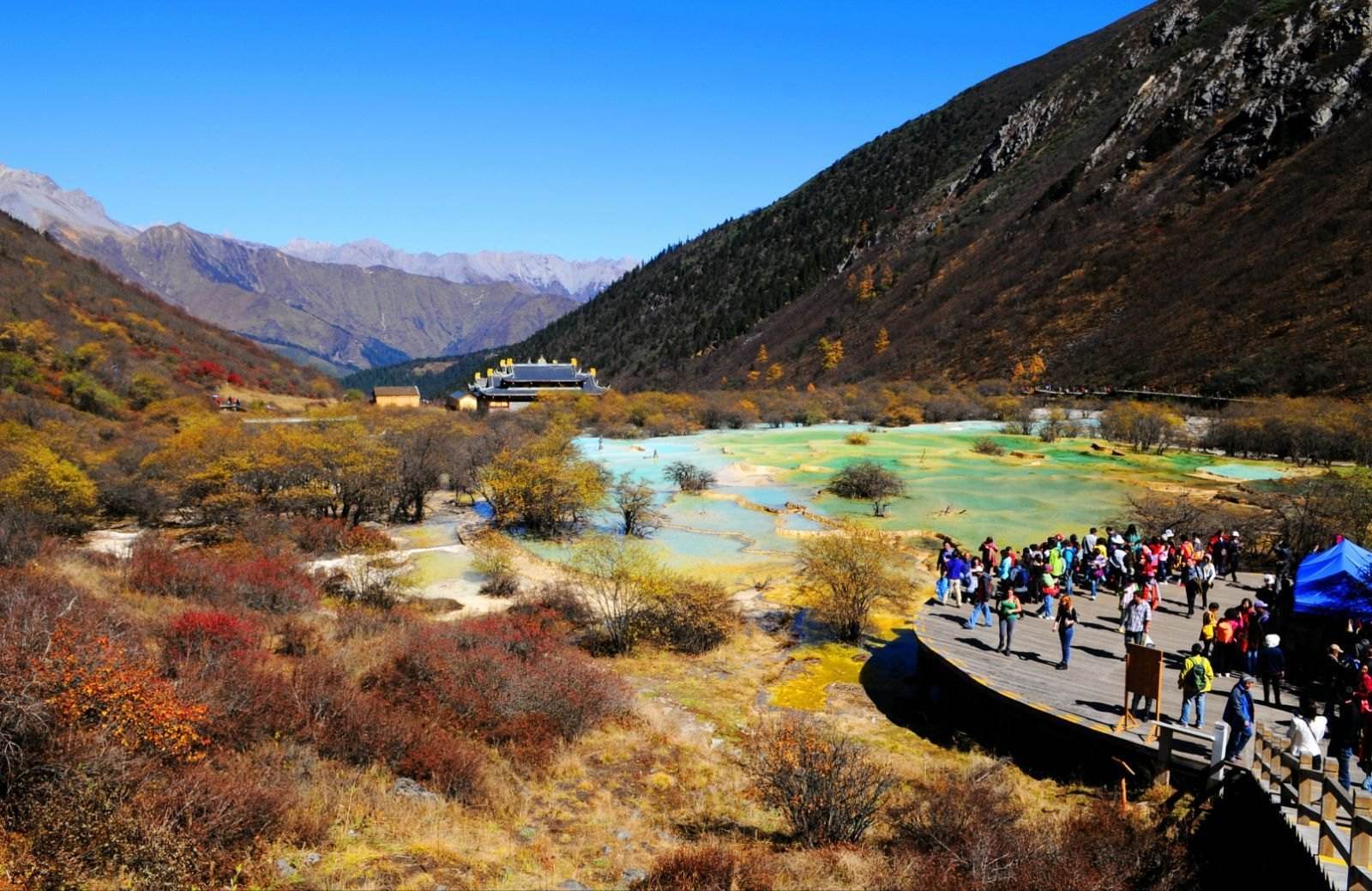 位于西藏山南 a href="#" data-lemmaid="3374849">隆子县 /a>东南部