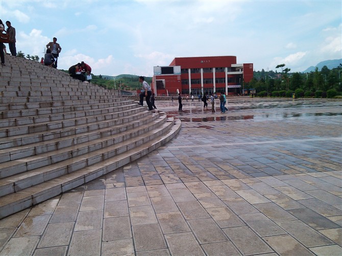 富源县胜境中学