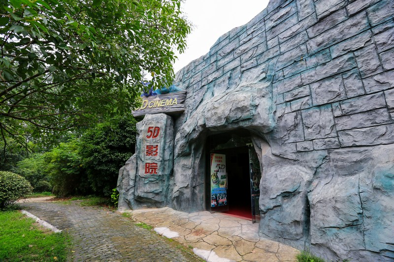  /a>位于扬州东首历史文化遗存丰富的湾头镇,面积约50公顷,北接邵伯湖