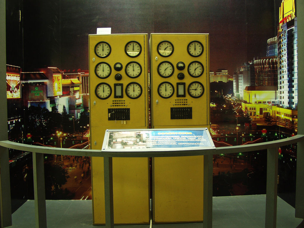  p data-id="gnzr95cw83">中国电信博物馆位于北京市海淀区学院路42号