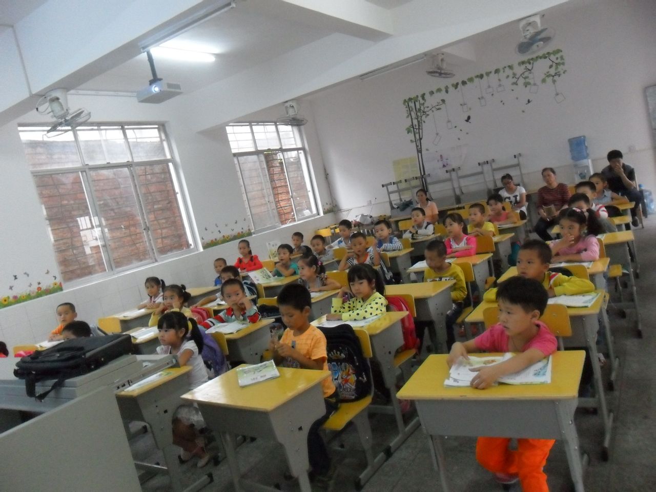 gnhgo48grz"> a target="_blank" href="/item/阳朔漓江中学/3312900"