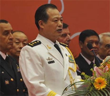 1996年起担任东海舰队副司令员.