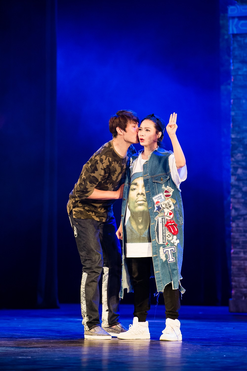  p>贾金金,7月12日出生于辽宁省辽阳市,中国内地女演员,歌手,毕业于 a