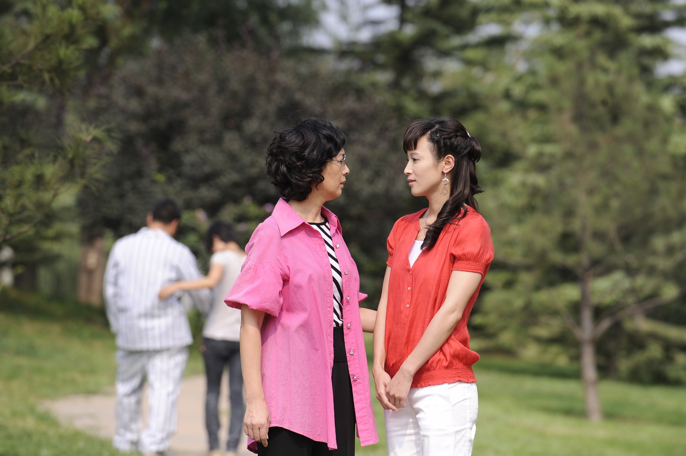 于浙江省金华市浦江县,毕业于浙江省艺术学院越剧表演班,中国女演员