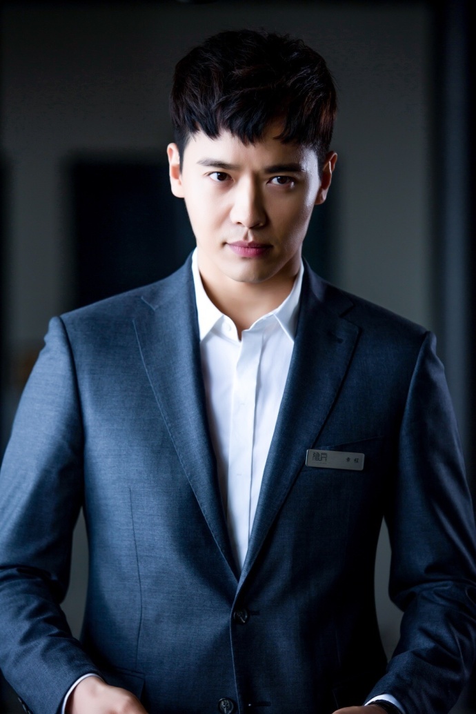 p>高云翔(gavin gao),1982年8月15日出生于天津市,中国内地影视男演员