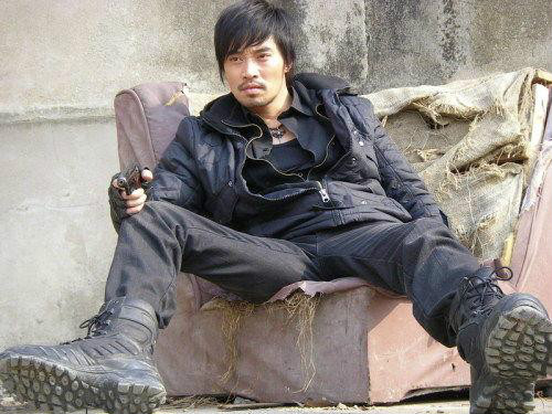  p>《狙击生死线》是由 a target="_blank" href="/item/刘猛/615"