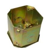 铁八角是室内装修布线时,汇聚灯线时使用的一种特殊的铁盒.