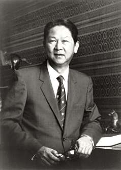 <p>马临校长（1978-1987）
