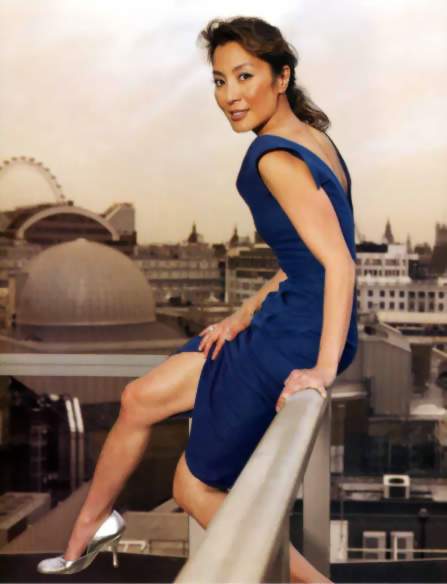  p>杨紫琼(michelle yeoh),1962年8月6日出生于马来西亚霹雳州怡保
