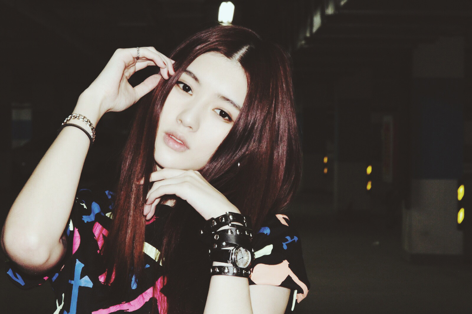  p>沐奕杉,出生于湖北省武汉市,中国内地流行乐女歌手,影视演员,平面