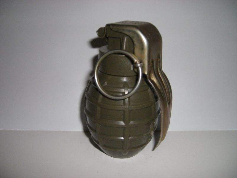 86式全塑无柄手榴弹