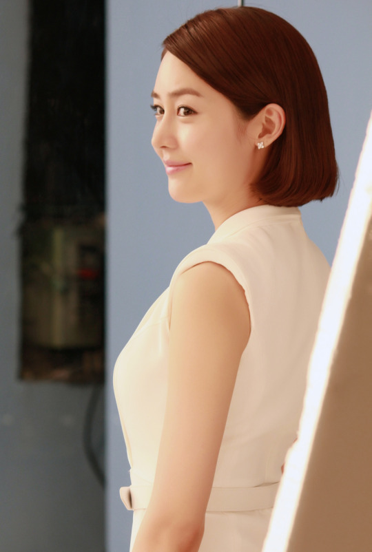  p>成宥利(sung yu ri),1981年3月3日出生于德国巴登,韩国女演员,歌手