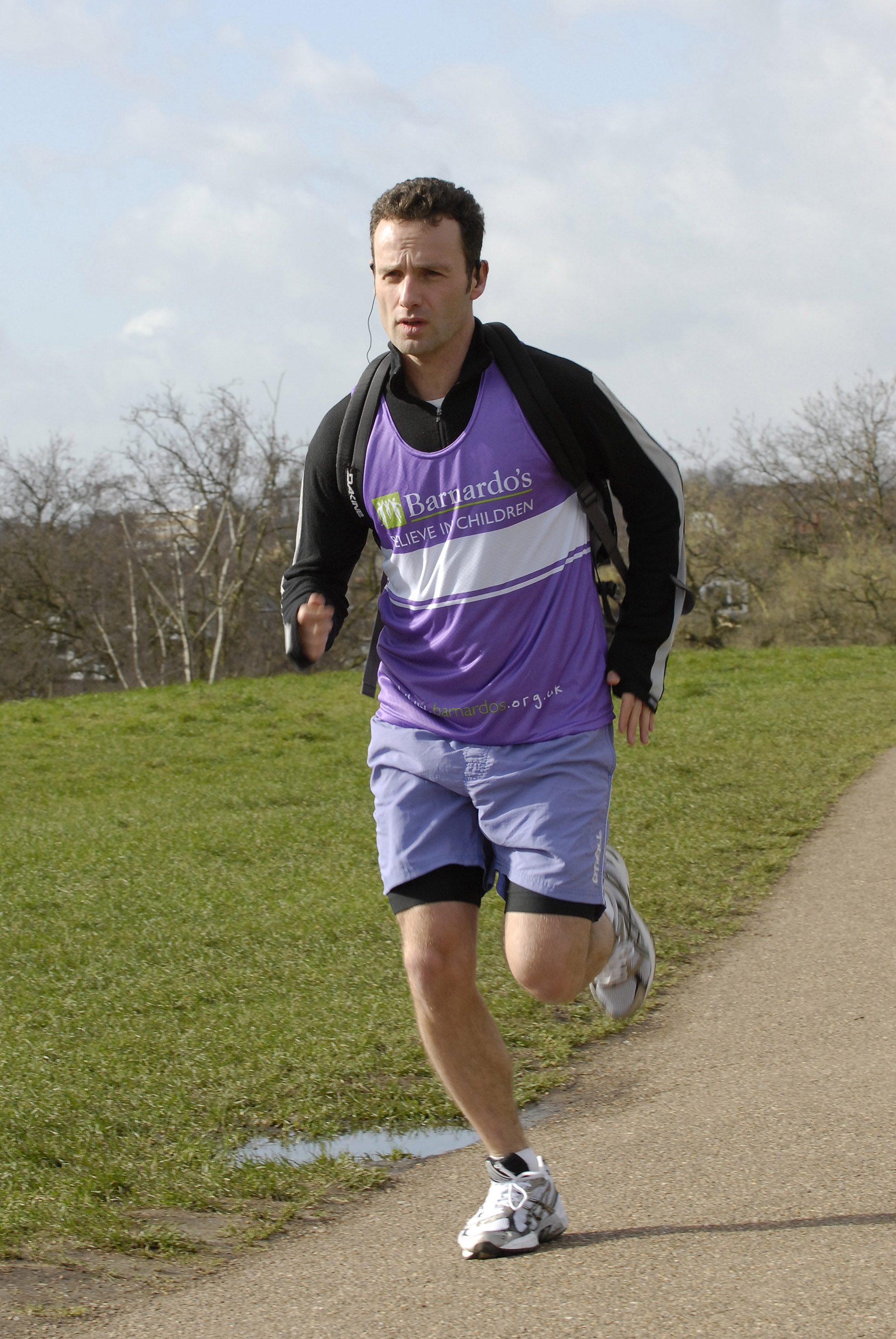  p>安德鲁·林肯 i>(andrew lincoln) /i>,1973年9月14日生于英国伦敦