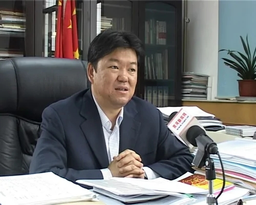  p>王占山,男,1967年8月出生,山西省右玉县人,现任山西省右玉县教育局