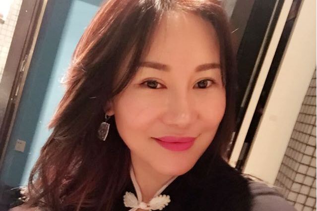  p>苏梅,女, a target="_blank" href="/item/电影演员/1126014" data