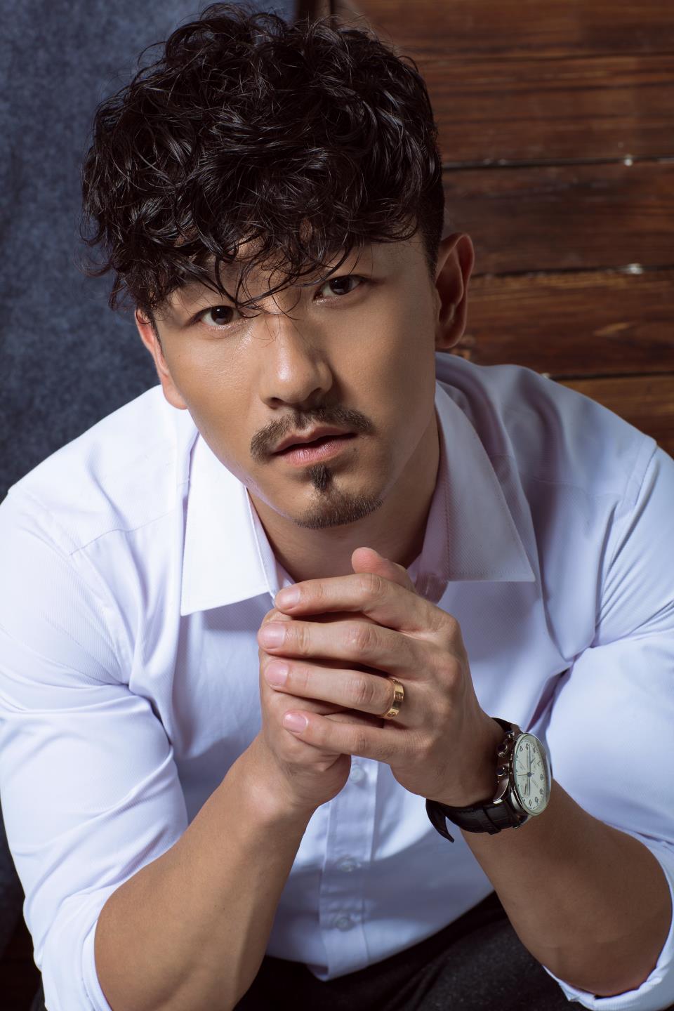  p>刘峰超,1986年1月13日出生于河北省石家庄市无极县,中国内地男演员