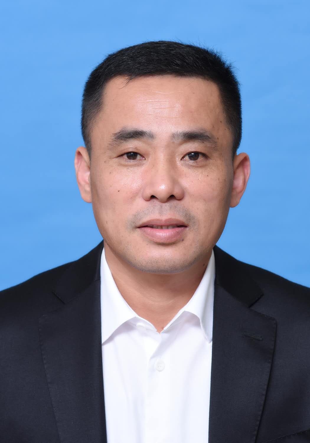 p>金荣,现任苍南县赤溪镇党委书记/p>