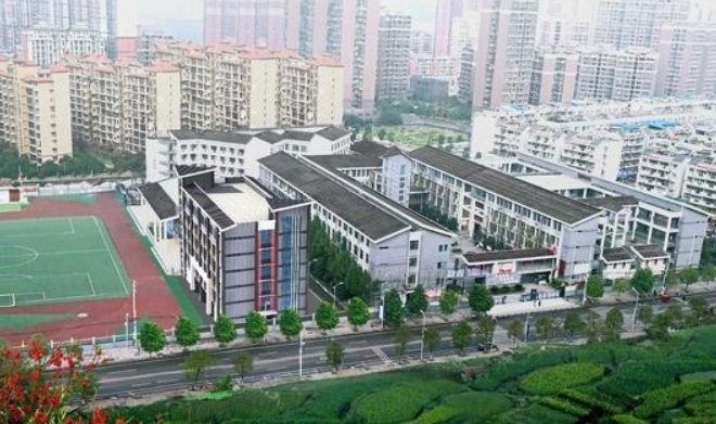 南充市江东初级中学