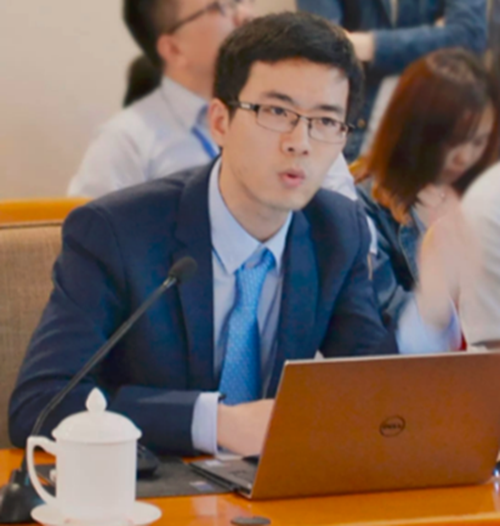 英国萨塞克斯大学外交法博士,华东政法大学海洋法博