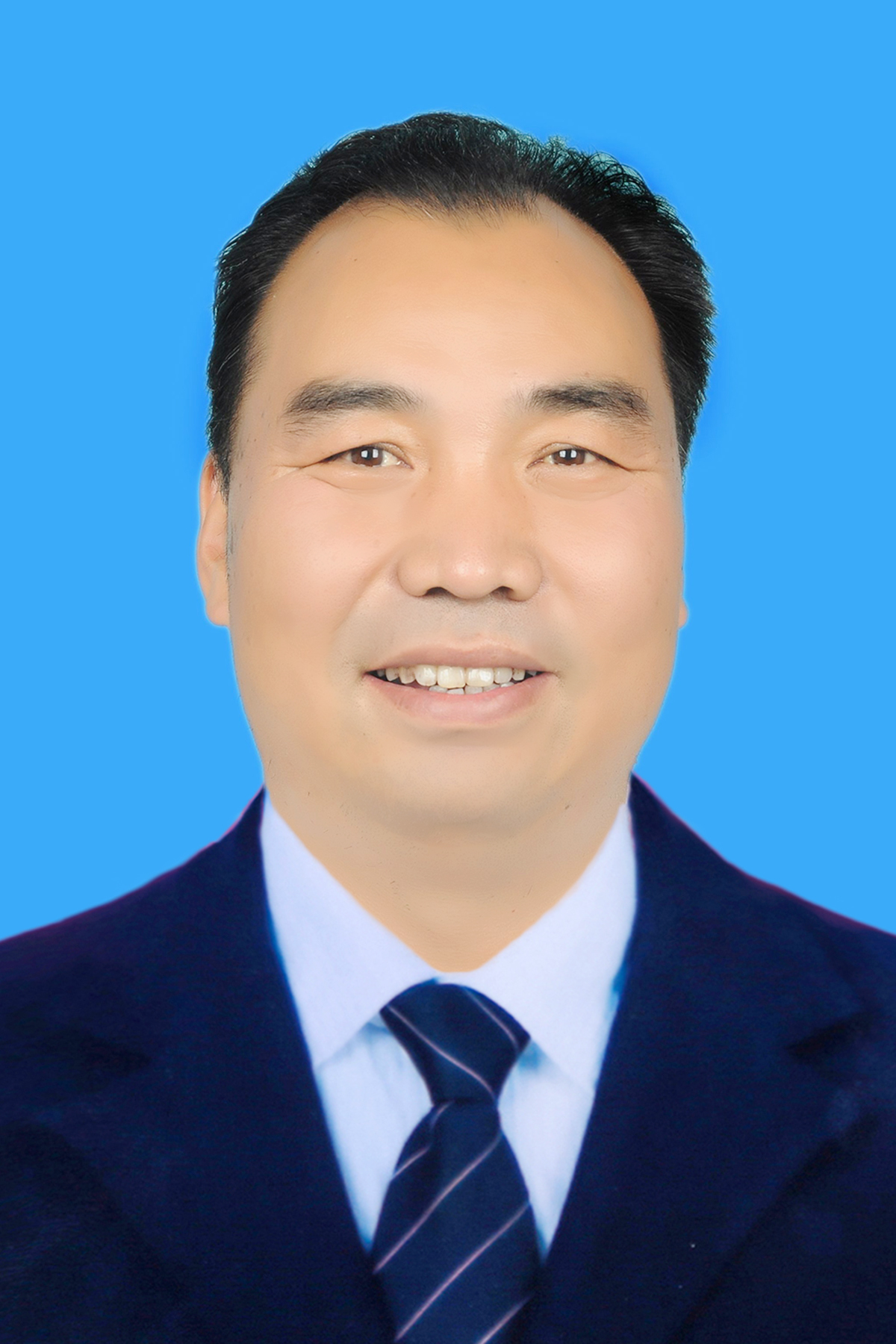 10月出生,大学本科,中共党员,现任甘肃省陇南市武都区发改局党组书记