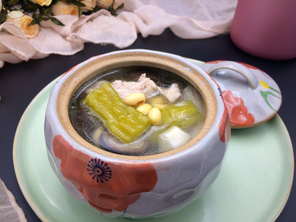 苦瓜黄豆汤
