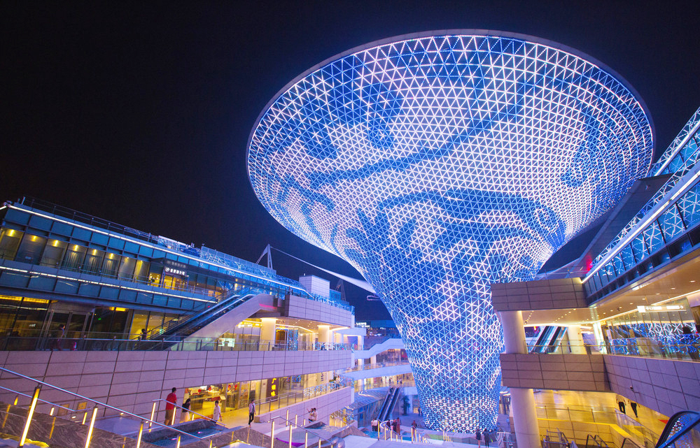 >世博源 /a>的核心建筑语言,被膜结构环绕的玻璃阳光谷形如开放的花朵