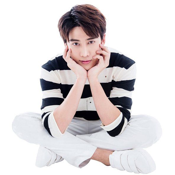  p>披拉·尼迪裴善官(mike),1989年12月19日出生于泰国,泰国流行乐男