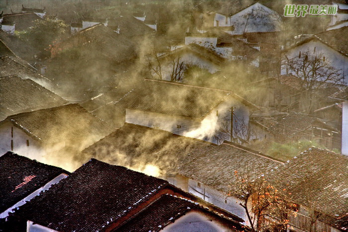  p data-id="gnzla965sc">仙人下棋位于黄山始信峰右侧,像是几个身着