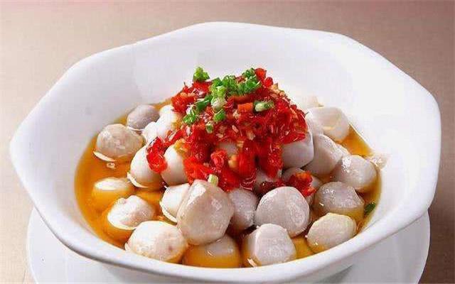 剁椒蚬肉蒸芋头