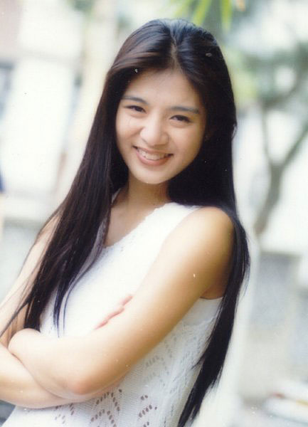  p>杨采妮,1974年5月23日出生于中国台湾省台北市,中国香港长大,中国