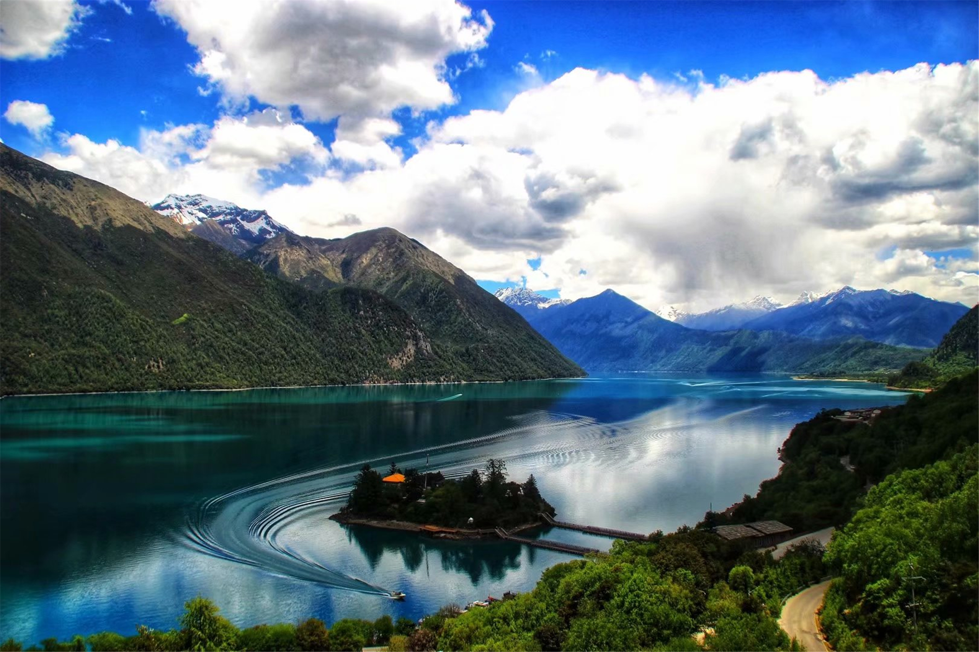  p> a target="_blank" href="/item/巴松措/4