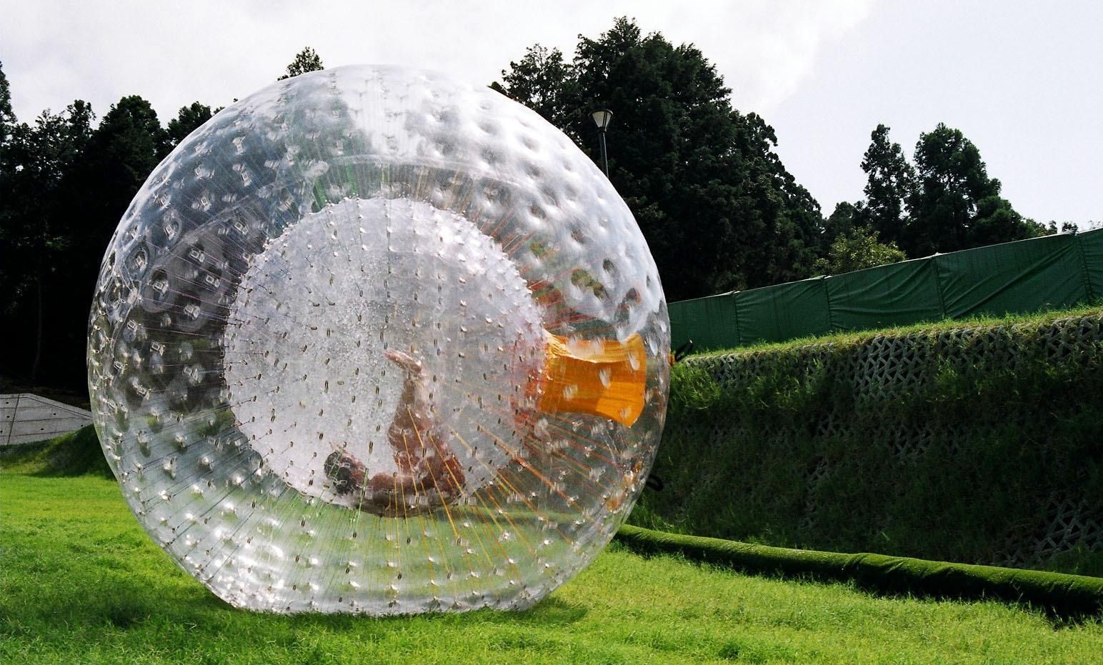  p data-id="gnx05qshwj">悠波球是一个特殊材料制作的充气气球,使用