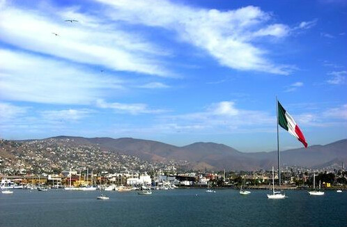 达( a href="#" data-lemmaid="398390">西班牙语 /a>:ensenada)是 a