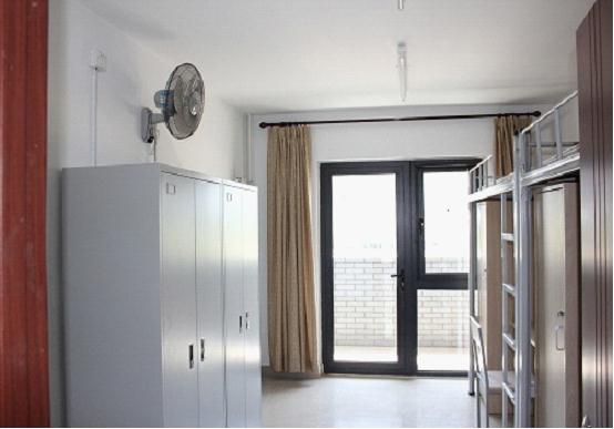 简称"外院",是 a target="_blank" href="/item/外交部/1250779"