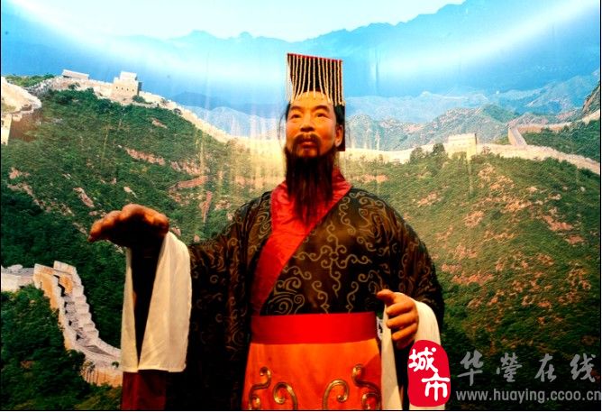 华蓥山中外名人蜡像馆