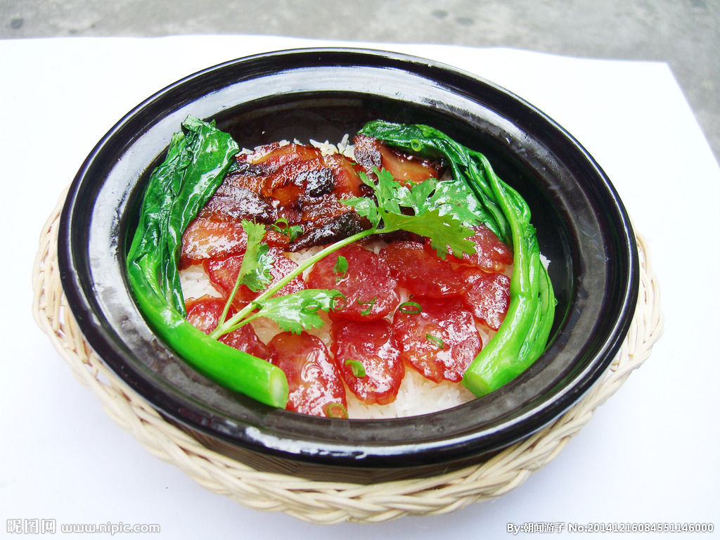 腊肠腊鸭煲仔饭